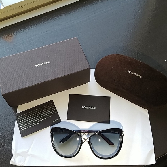 TOM FORD Celia Sunglasses - Picture 8 of 12